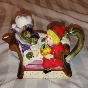 Express 2000 Little Red Riding Hood Ceramic Teapot